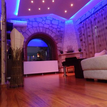 Villa George Афитос Екстериор снимка
