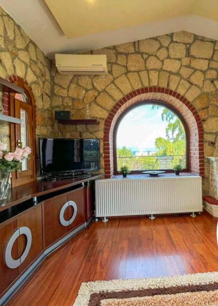 Villa George Афитос Екстериор снимка