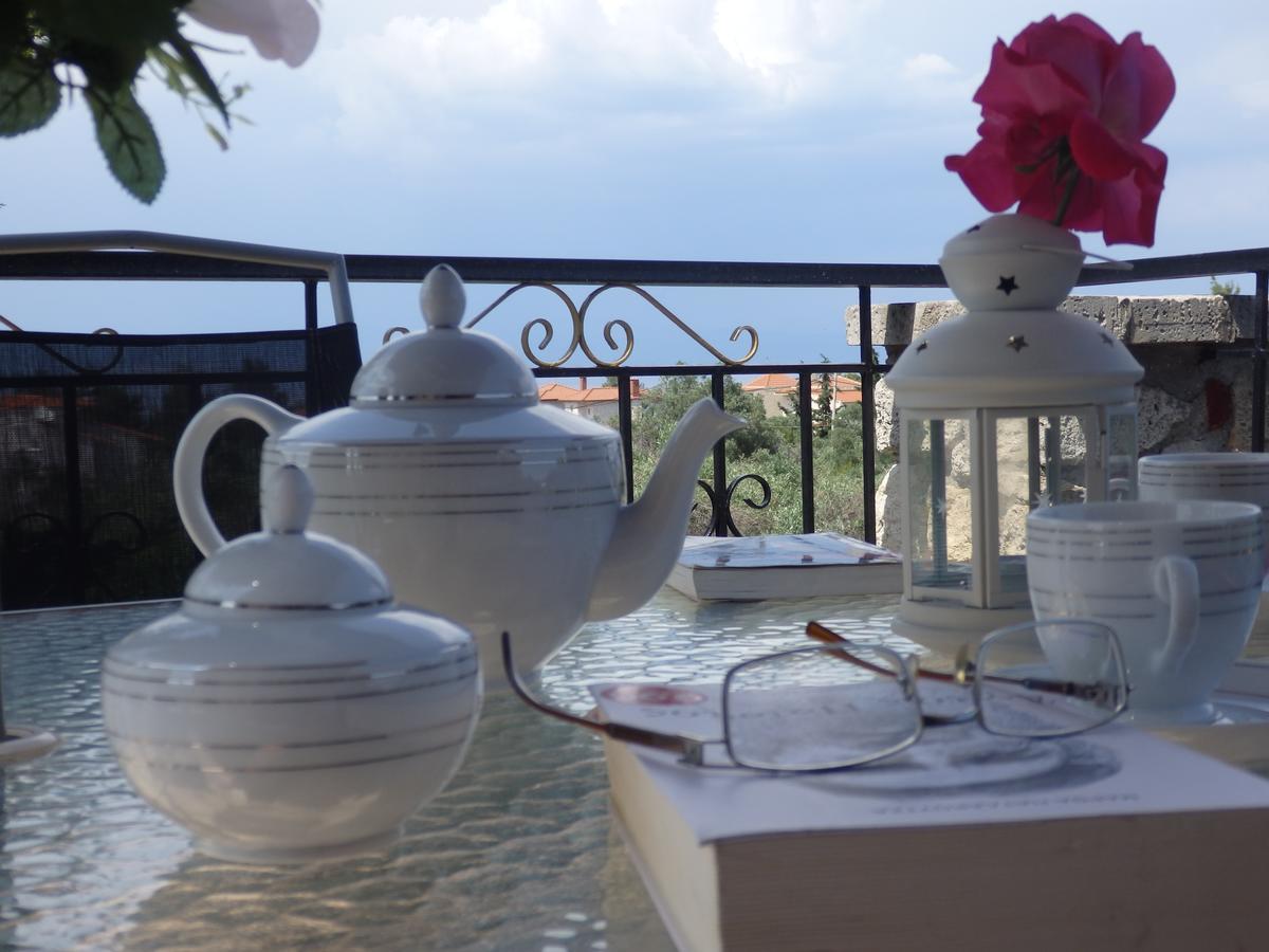Villa George Афитос Екстериор снимка